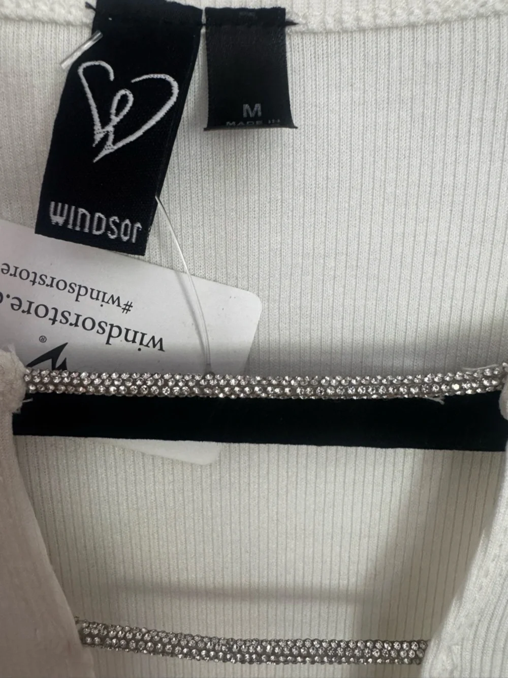 New Windsor white ribbed crop top with rhinestone rope detailing size medium